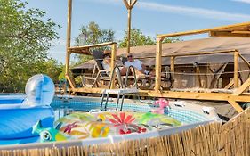 Ses Quinta Luxury Safari Tents